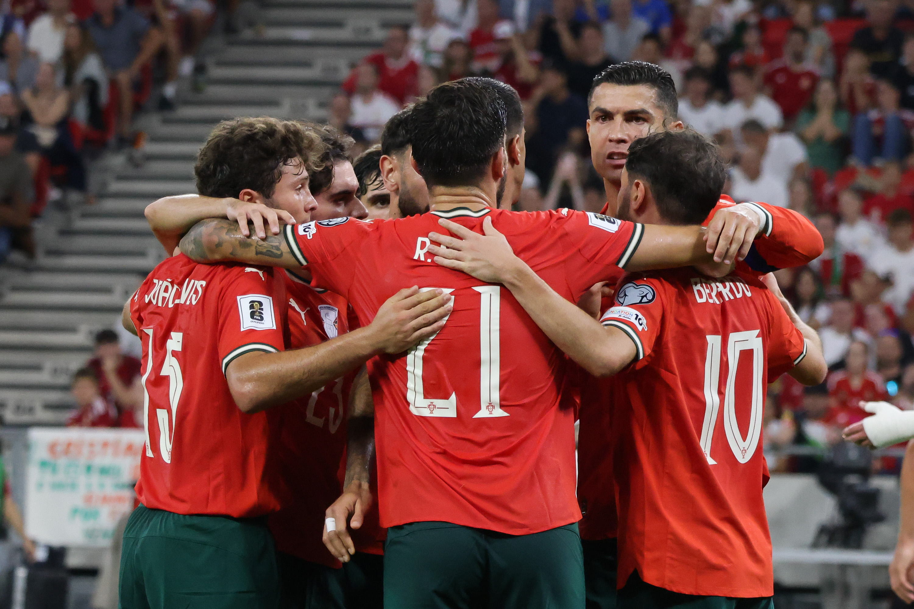 包含葡萄牙体育发布备战花絮，今晚主帅复盘，意甲任务艰巨，赛季目标并未改变的词条-爱游戏体育